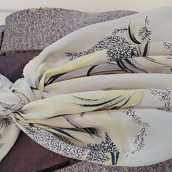Botanical True Vintage Scarf - Picture 10 of 12